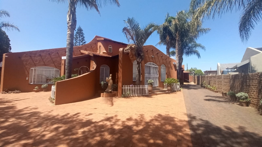 3 Bedroom Property for Sale in Wilro Park Gauteng