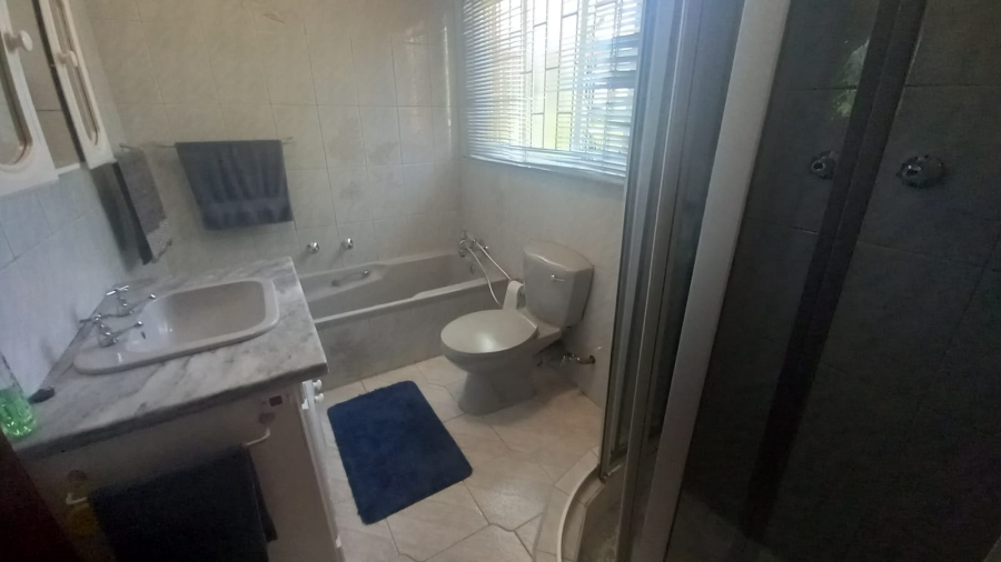 3 Bedroom Property for Sale in Wilro Park Gauteng