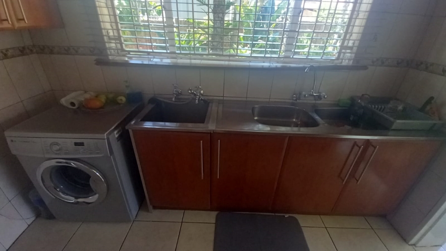 3 Bedroom Property for Sale in Wilro Park Gauteng