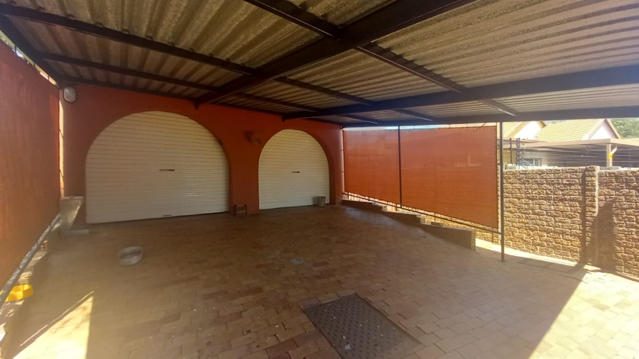 3 Bedroom Property for Sale in Wilro Park Gauteng