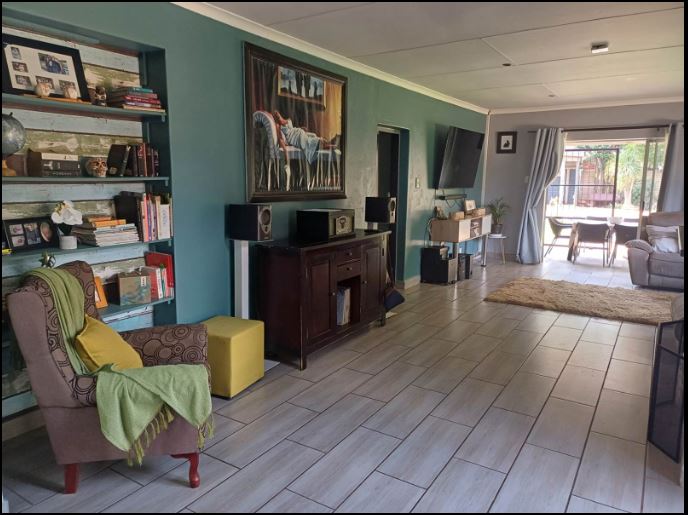 6 Bedroom Property for Sale in Lyttelton Manor Gauteng