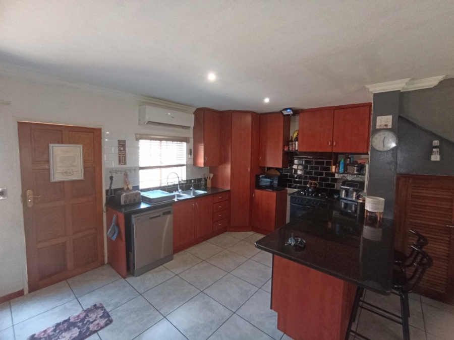 3 Bedroom Property for Sale in Annlin Gauteng