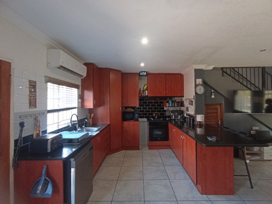 3 Bedroom Property for Sale in Annlin Gauteng