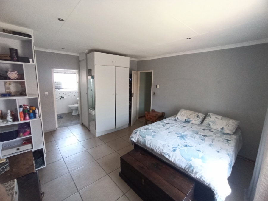 3 Bedroom Property for Sale in Annlin Gauteng