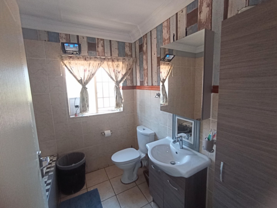 3 Bedroom Property for Sale in Annlin Gauteng