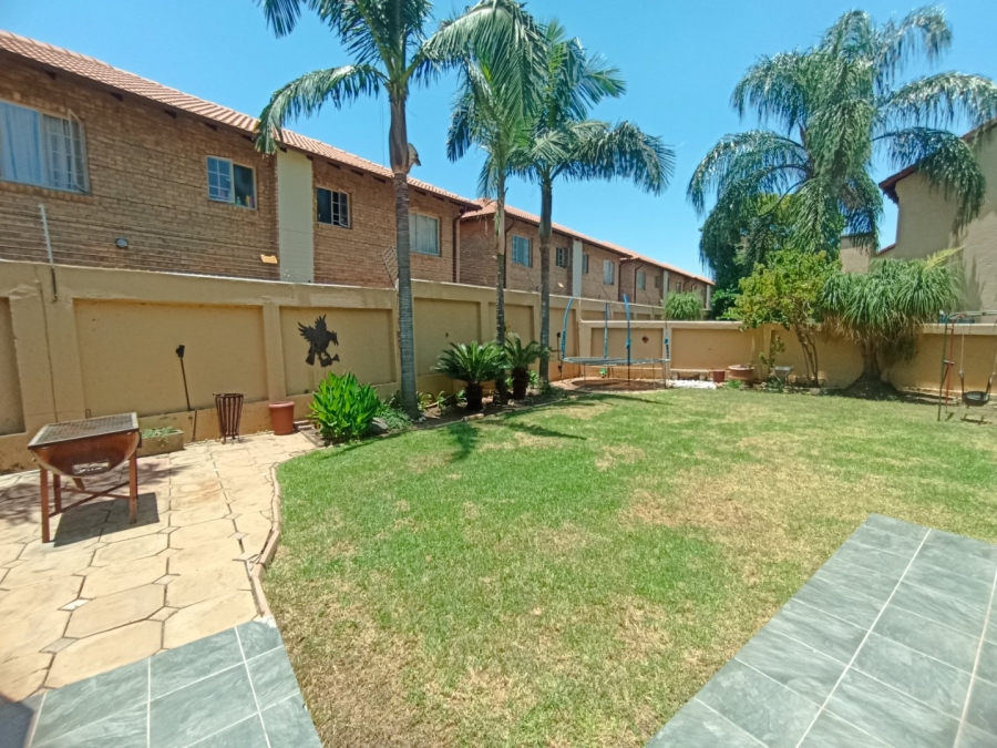 3 Bedroom Property for Sale in Annlin Gauteng