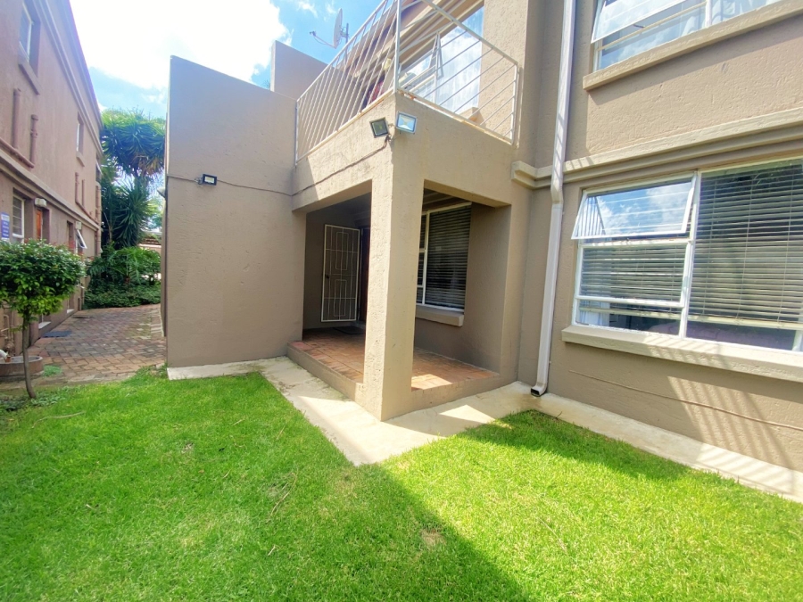 1 Bedroom Property for Sale in Roodekrans Gauteng