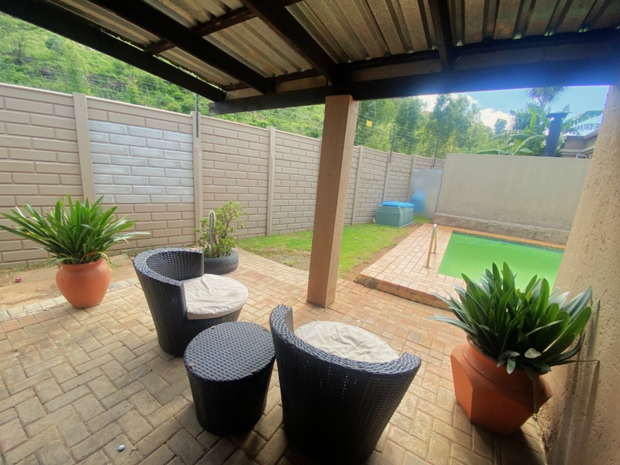 1 Bedroom Property for Sale in Roodekrans Gauteng