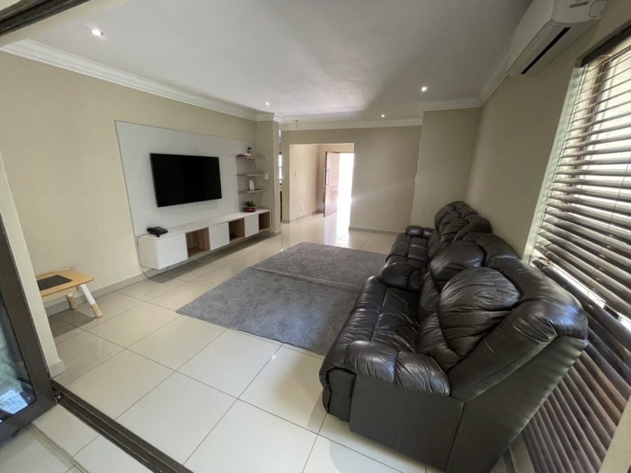  Bedroom Property for Sale in Silver Lakes Gauteng