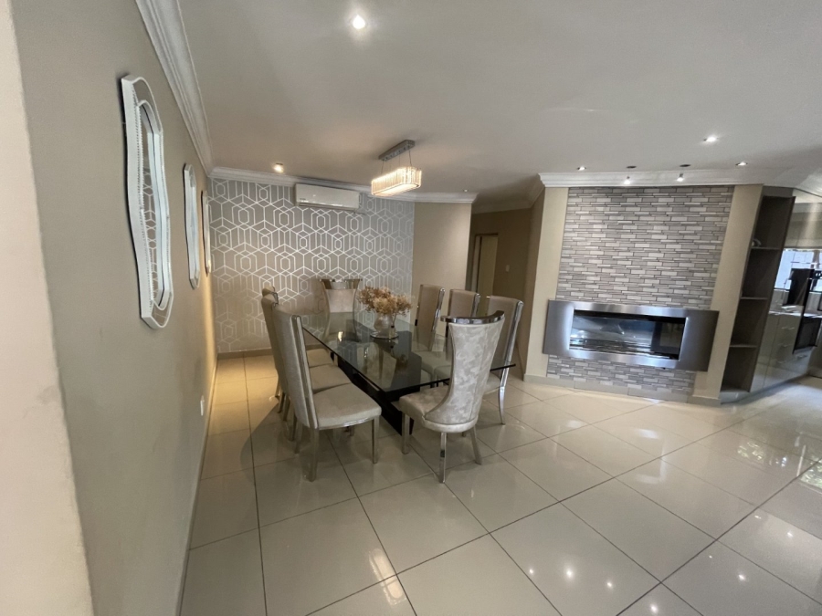  Bedroom Property for Sale in Silver Lakes Gauteng