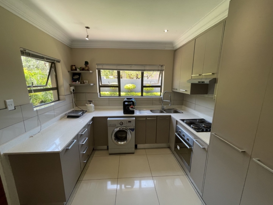  Bedroom Property for Sale in Silver Lakes Gauteng