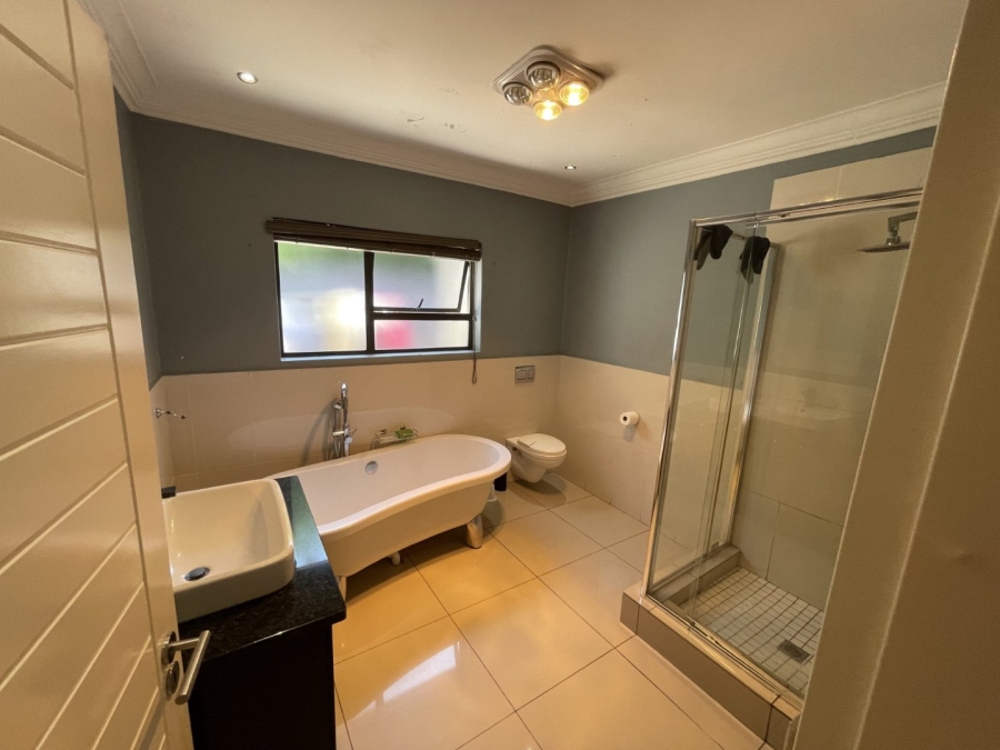  Bedroom Property for Sale in Silver Lakes Gauteng