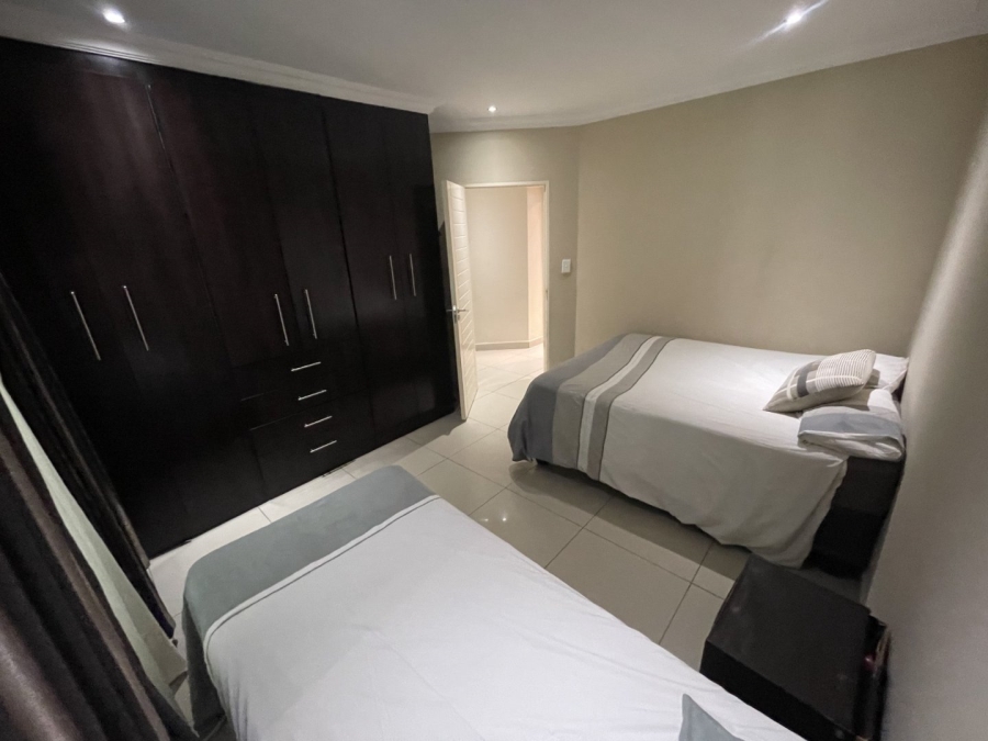  Bedroom Property for Sale in Silver Lakes Gauteng