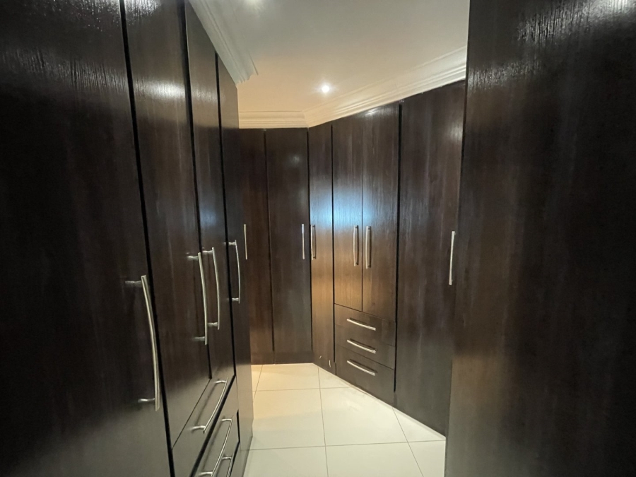  Bedroom Property for Sale in Silver Lakes Gauteng