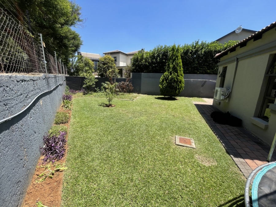  Bedroom Property for Sale in Silver Lakes Gauteng