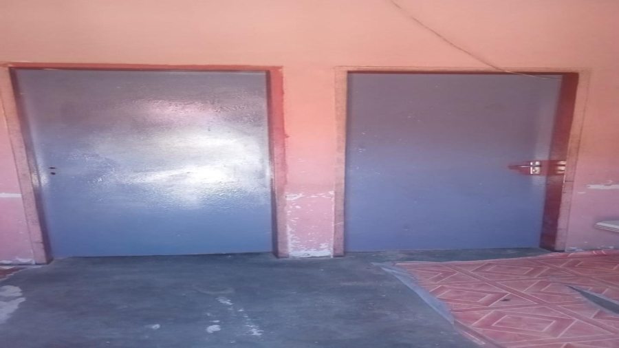 2 Bedroom Property for Sale in Etwatwa Gauteng