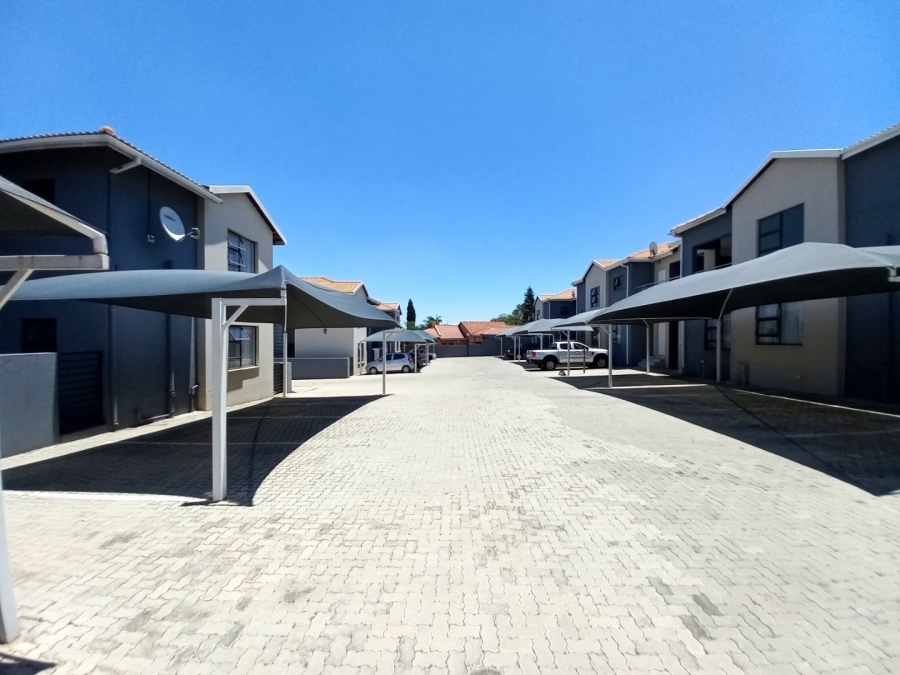 2 Bedroom Property for Sale in Illiondale Gauteng