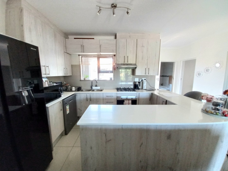 2 Bedroom Property for Sale in Illiondale Gauteng