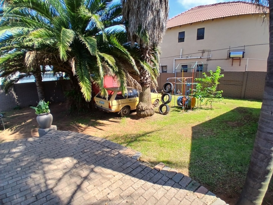 4 Bedroom Property for Sale in Witpoortjie Gauteng