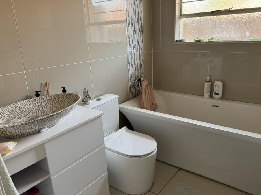 3 Bedroom Property for Sale in Pomona Gauteng