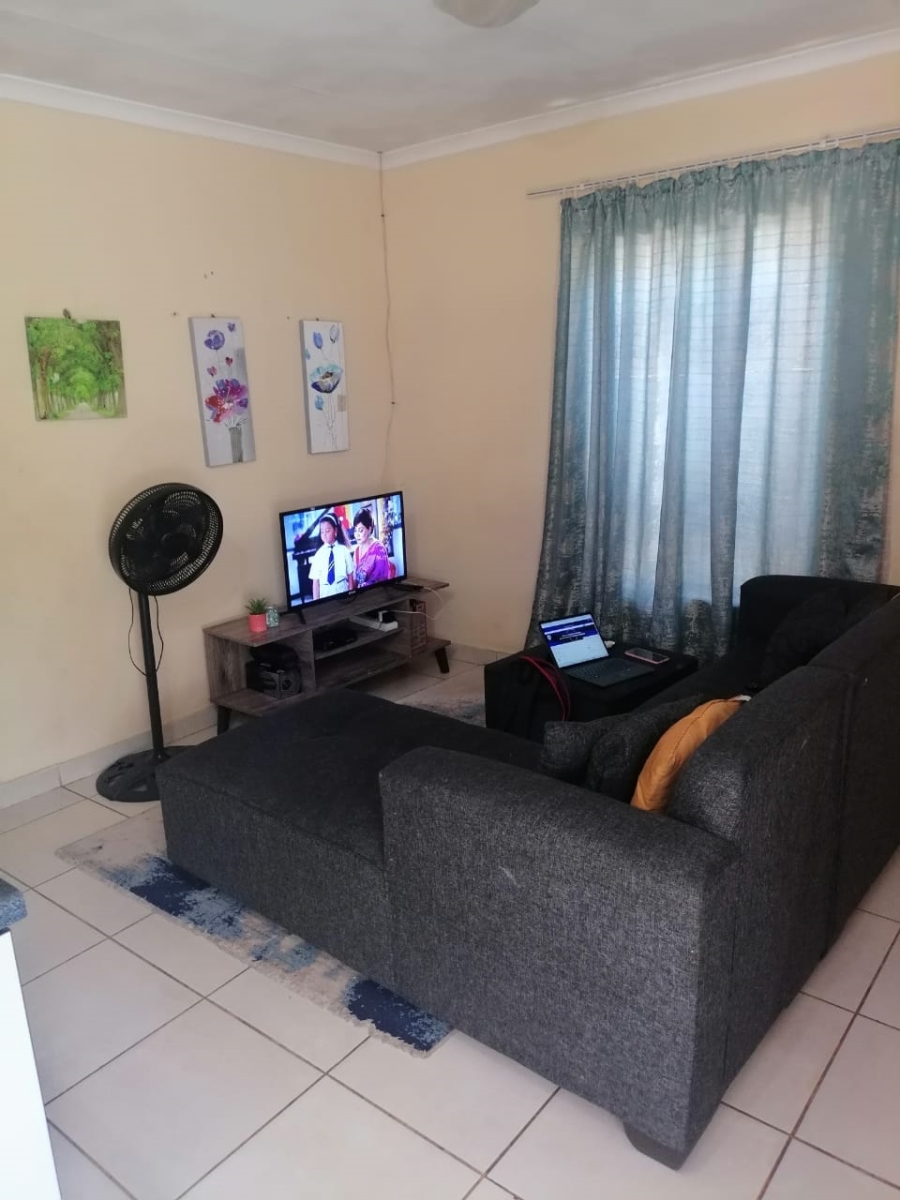 2 Bedroom Property for Sale in Clayville Industria Gauteng