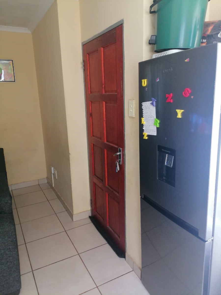 2 Bedroom Property for Sale in Clayville Industria Gauteng