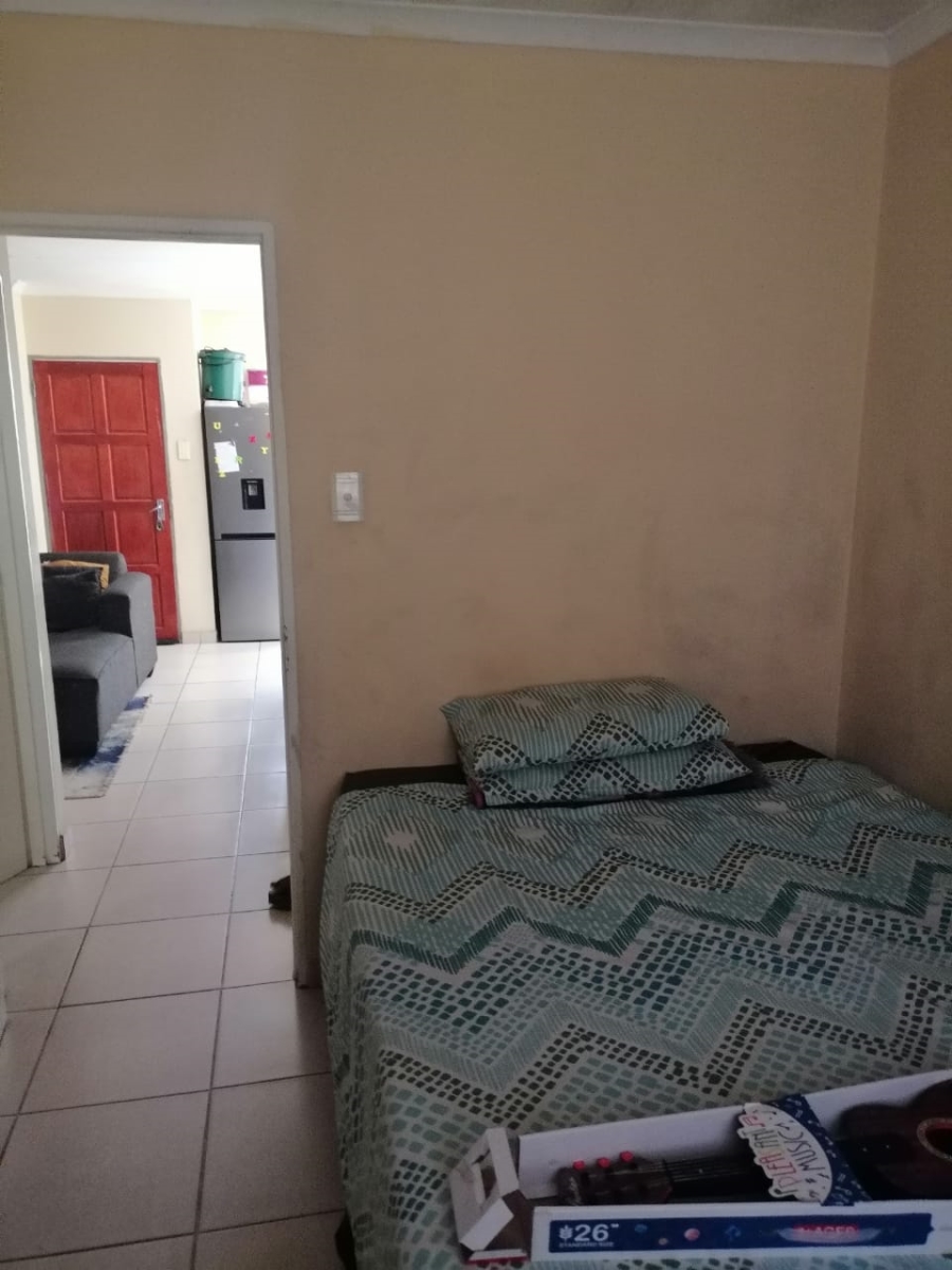 2 Bedroom Property for Sale in Clayville Industria Gauteng