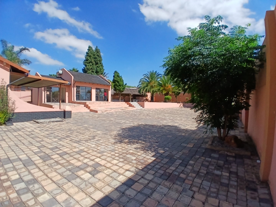 3 Bedroom Property for Sale in Witpoortjie Gauteng