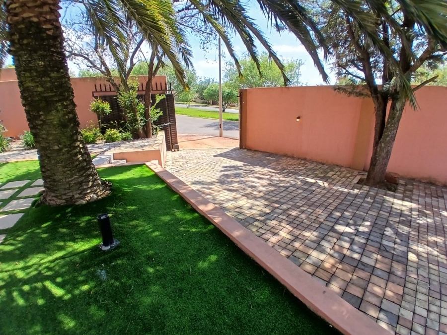 3 Bedroom Property for Sale in Witpoortjie Gauteng