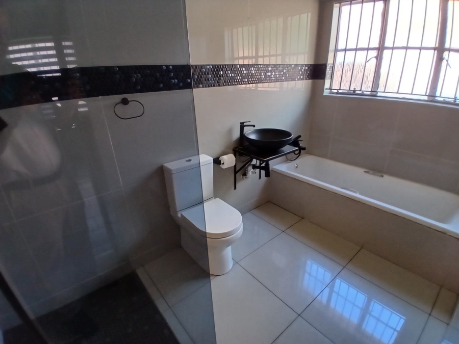 3 Bedroom Property for Sale in Witpoortjie Gauteng