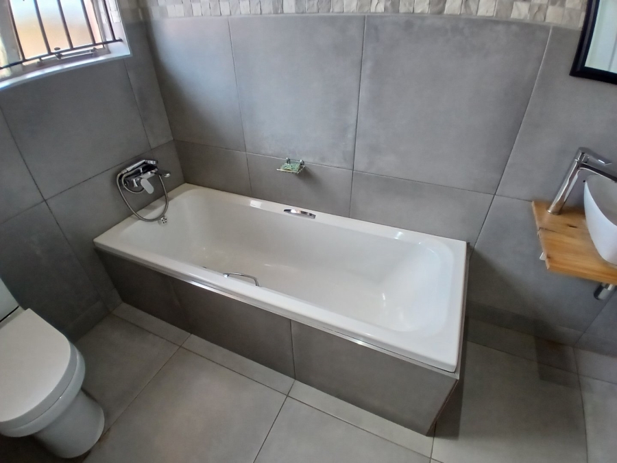 3 Bedroom Property for Sale in Witpoortjie Gauteng