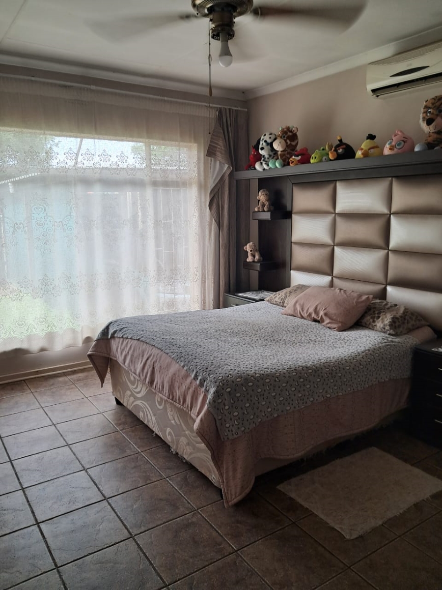 3 Bedroom Property for Sale in Vanderbijlpark SE 2 Gauteng