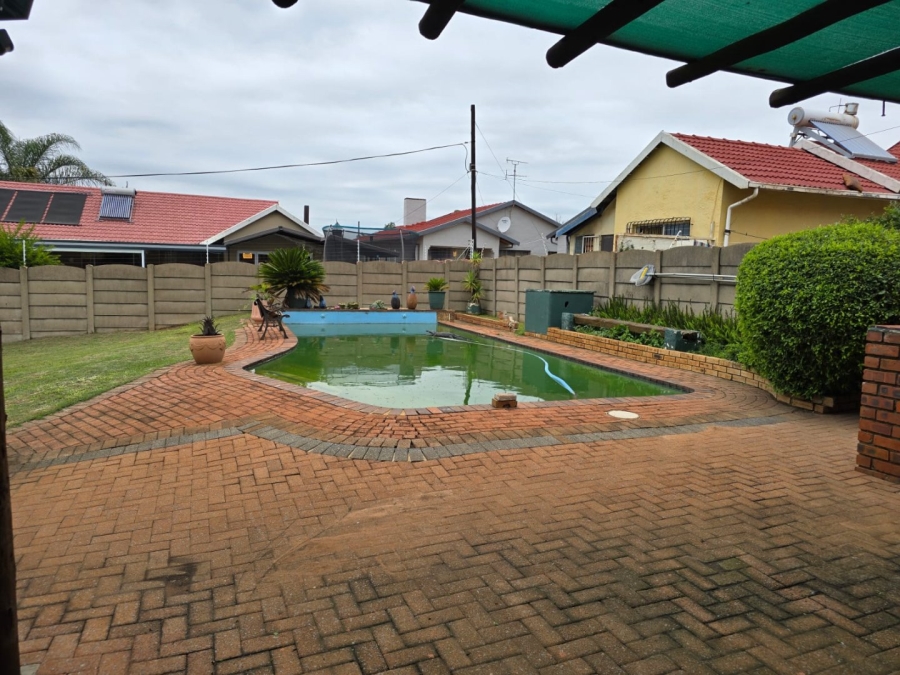 3 Bedroom Property for Sale in Marlands Gauteng