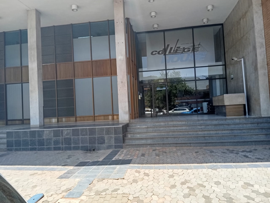 To Let 1 Bedroom Property for Rent in Braamfontein Gauteng