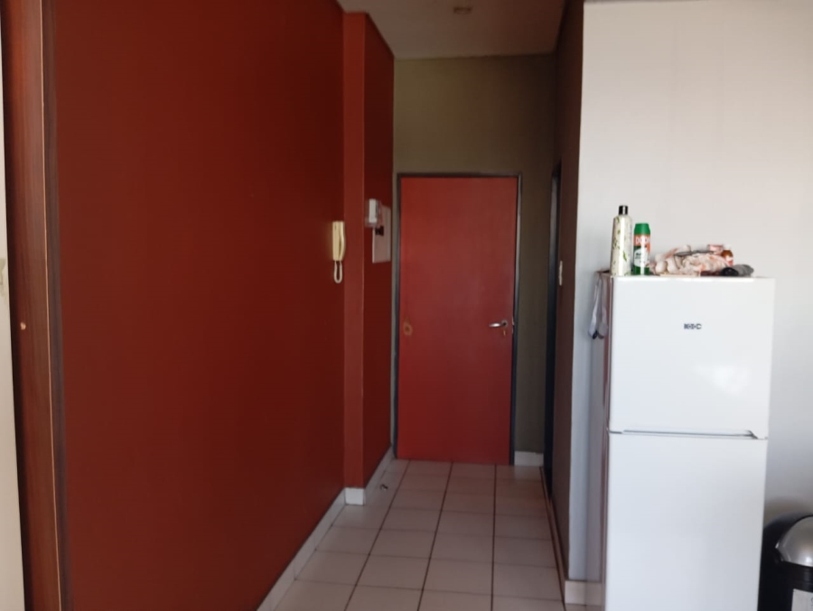 To Let 1 Bedroom Property for Rent in Braamfontein Gauteng