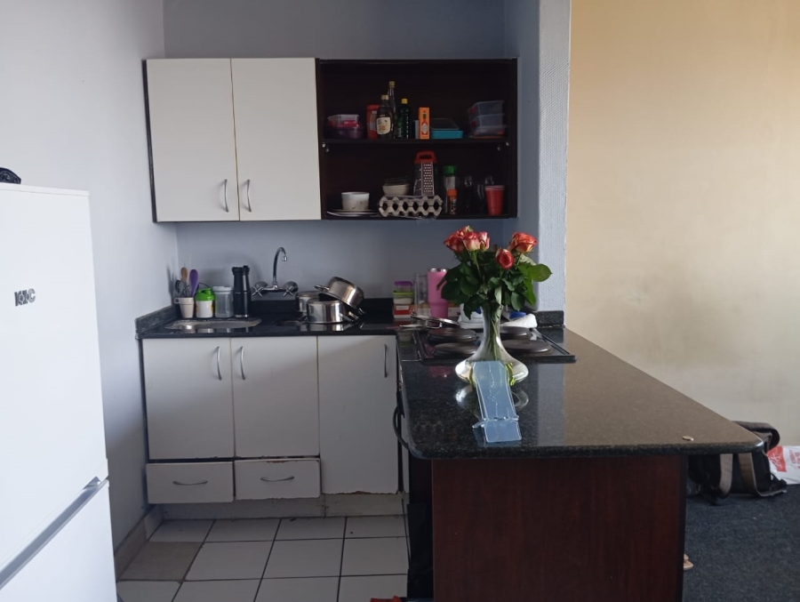 To Let 1 Bedroom Property for Rent in Braamfontein Gauteng