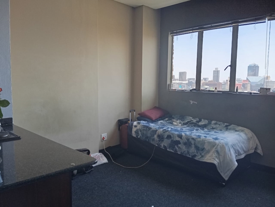 To Let 1 Bedroom Property for Rent in Braamfontein Gauteng