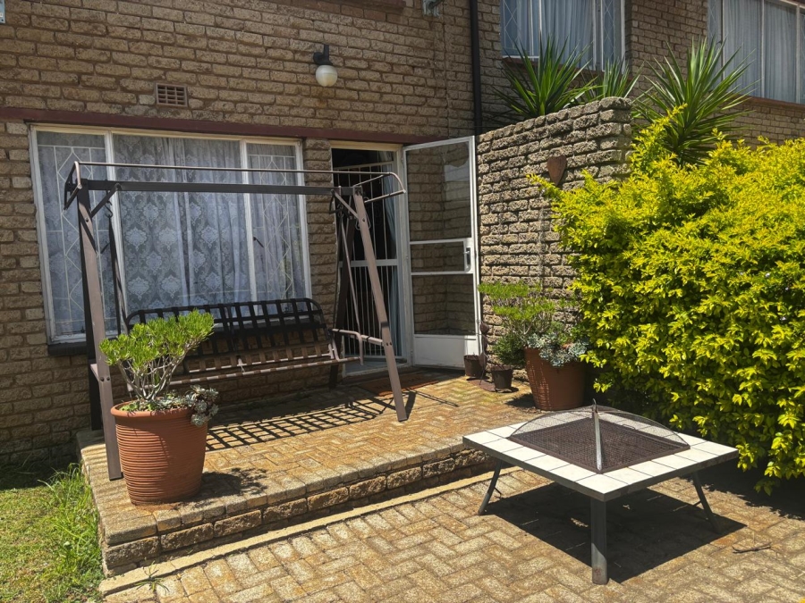 1 Bedroom Property for Sale in Krugersdorp North Gauteng