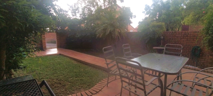 2 Bedroom Property for Sale in The Reeds Gauteng