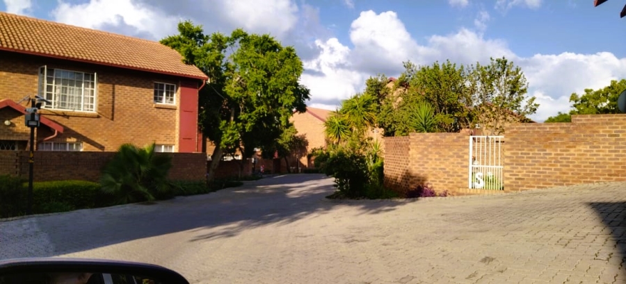 2 Bedroom Property for Sale in The Reeds Gauteng