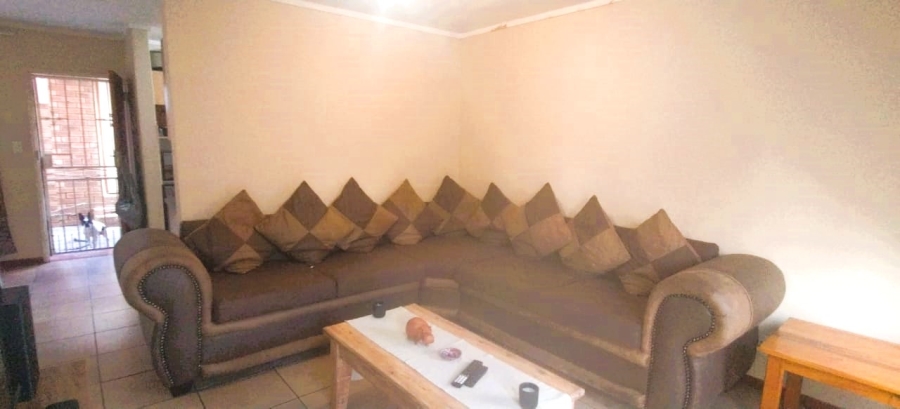 2 Bedroom Property for Sale in The Reeds Gauteng