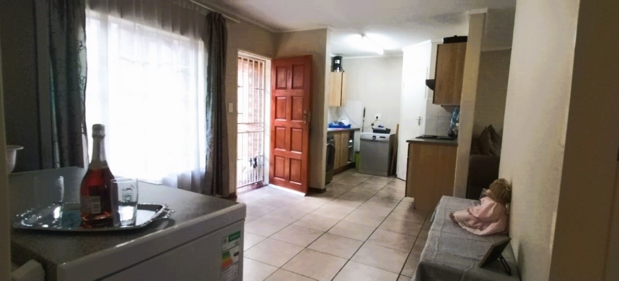 2 Bedroom Property for Sale in The Reeds Gauteng