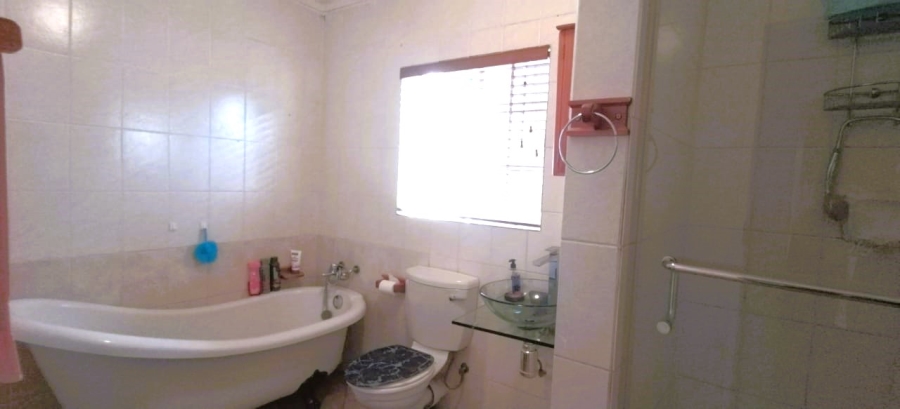 2 Bedroom Property for Sale in The Reeds Gauteng