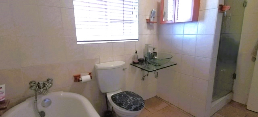 2 Bedroom Property for Sale in The Reeds Gauteng