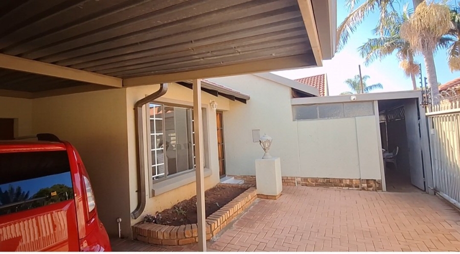 3 Bedroom Property for Sale in Hesteapark Gauteng