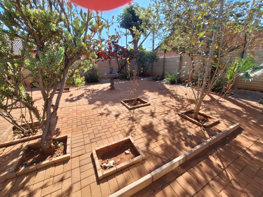 3 Bedroom Property for Sale in Hesteapark Gauteng