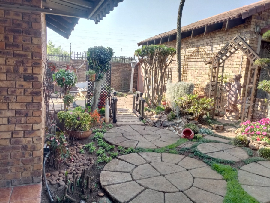 3 Bedroom Property for Sale in Clubview Gauteng