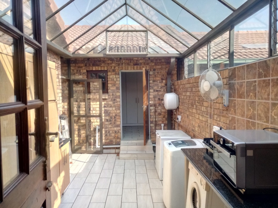 3 Bedroom Property for Sale in Clubview Gauteng