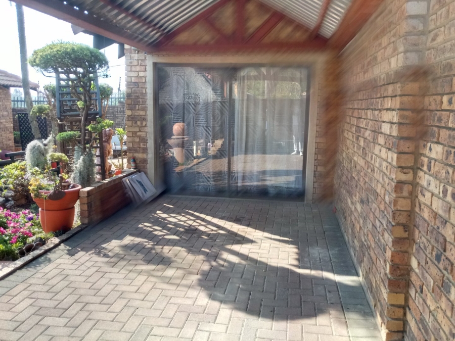 3 Bedroom Property for Sale in Clubview Gauteng