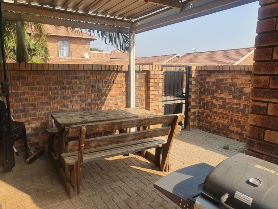 3 Bedroom Property for Sale in Magalieskruin Gauteng